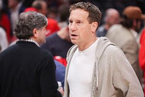 还玩得起NBA吗？太阳老板公司亏损6亿紧急融资 市值5年蒸发140亿