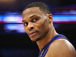 传奇落幕！威少生涯场均20.9分6.9板8助 季后赛场均22.5+6.7+7.1