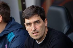 利物浦名宿：球队深度不足亟需引援，伊劳拉要考虑如何破解大巴阵
